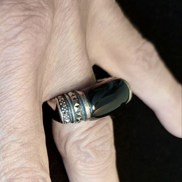 Sterling Silver Onyx Marquisite Ring. Size 6 NWOT - Picture 3 of 3